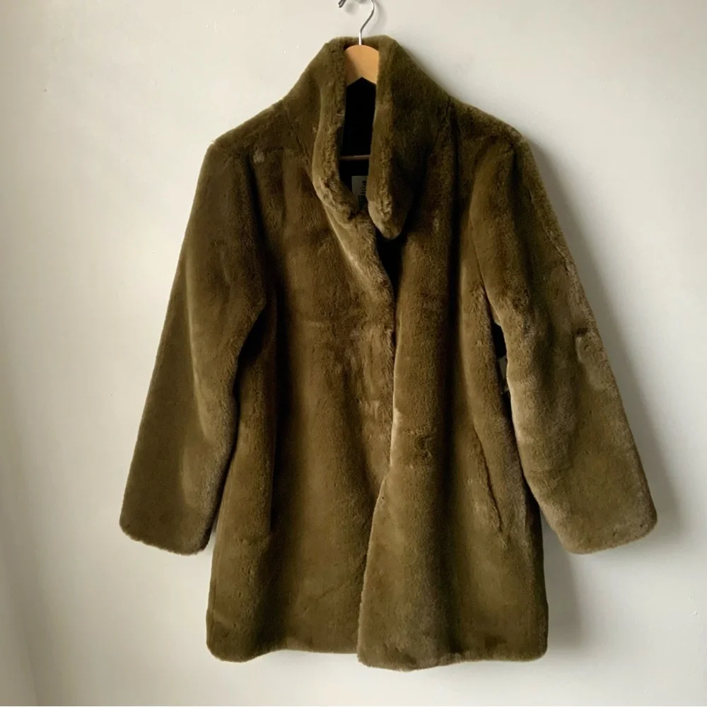 NWT STELLA + LORENZO Teddy Jacket Plush Oversized Olive Green Brown Medium